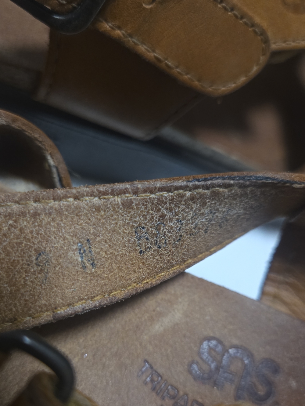 SAS Huggy Cross Strap  Sandals / Size 9 - Picture 6 of 6